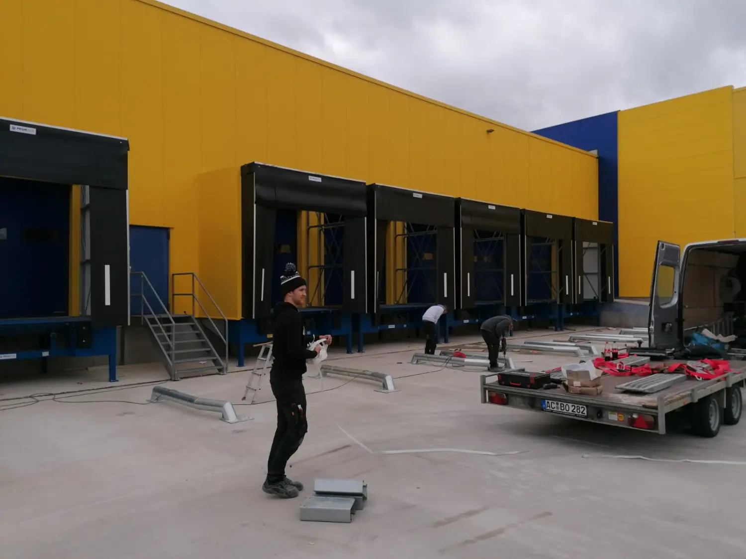 Logistikzentren mit der Verladetechnik der Absolut GmbH